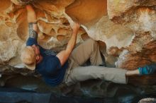 Bouldering in Hueco Tanks on 01/12/2019 with Blue Lizard Climbing and Yoga

Filename: SRM_20190112_1121390.jpg
Aperture: f/4.0
Shutter Speed: 1/250
Body: Canon EOS-1D Mark II
Lens: Canon EF 50mm f/1.8 II