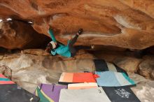 Bouldering in Hueco Tanks on 01/02/2020 with Blue Lizard Climbing and Yoga

Filename: SRM_20200102_1213460.jpg
Aperture: f/3.5
Shutter Speed: 1/250
Body: Canon EOS-1D Mark II
Lens: Canon EF 16-35mm f/2.8 L