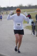 Paul Seals, 1:30:46, running the Decker Challenge 20K 2006 road race.

Filename: SRM_20061203_0934287.jpg
Aperture: f/4.0
Shutter Speed: 1/500
Body: Canon EOS-1D Mark II
Lens: Canon EF 80-200mm f/2.8 L