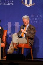 Former President Bill Clinton moderated the discussion between Natalie Portman, Mambidzeni Madzivire, BME graduate student at Mayo Graduate School, Blake Mycoskie, founder of TOMS shoes, and Paul Bell, president of Dell Global Public, during the first plenary session at the CGIU meeting. Day one of the 2nd Annual Clinton Global Initiative University (CGIU) meeting was held at The University of Texas at Austin, Friday, February 13, 2009.
Filename: SRM_20090213_17440074.jpg
Aperture: f/4.0
Shutter Speed: 1/250
Body: Canon EOS 20D
Lens: Canon EF 300mm f/2.8 L IS