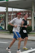 John Saalwachter running the Richmond SunTrust Marathon and McDonald's Half Marathon, on Saturday, November 14, 2009.

Filename: SRM_20091114_11520573.JPG
Aperture: f/4.0
Shutter Speed: 1/800
Body: Canon EOS-1D Mark II
Lens: Canon EF 80-200mm f/2.8 L