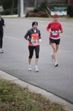 Beth Marek running the Rocket City Marathon on Saturday, December 12, 2009 in Huntsville.

Filename: SRM_20091212_12022222.JPG
Aperture: f/2.8
Shutter Speed: 1/800
Body: Canon EOS-1D Mark II
Lens: Canon EF 80-200mm f/2.8 L