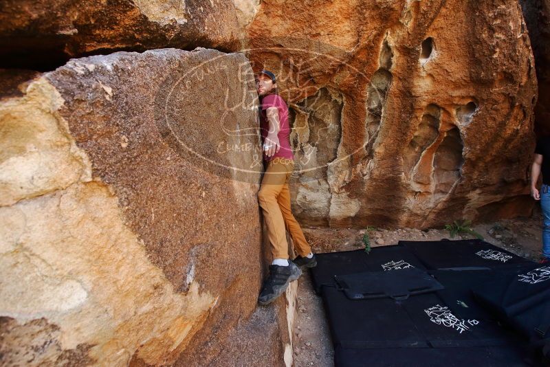 Bouldering in Hueco Tanks on 11/10/2019 with Blue Lizard Climbing and Yoga

Filename: SRM_20191110_1239450.jpg
Aperture: f/5.6
Shutter Speed: 1/250
Body: Canon EOS-1D Mark II
Lens: Canon EF 16-35mm f/2.8 L