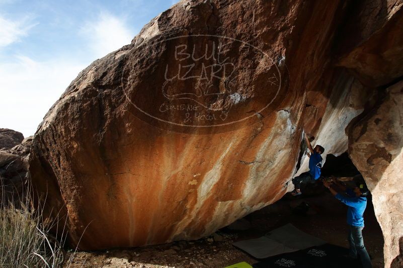 Bouldering in Hueco Tanks on 11/24/2019 with Blue Lizard Climbing and Yoga

Filename: SRM_20191124_1419260.jpg
Aperture: f/8.0
Shutter Speed: 1/250
Body: Canon EOS-1D Mark II
Lens: Canon EF 16-35mm f/2.8 L