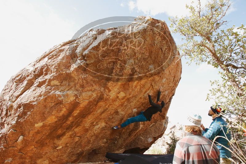 Bouldering in Hueco Tanks on 11/26/2019 with Blue Lizard Climbing and Yoga

Filename: SRM_20191126_1200030.jpg
Aperture: f/8.0
Shutter Speed: 1/250
Body: Canon EOS-1D Mark II
Lens: Canon EF 16-35mm f/2.8 L