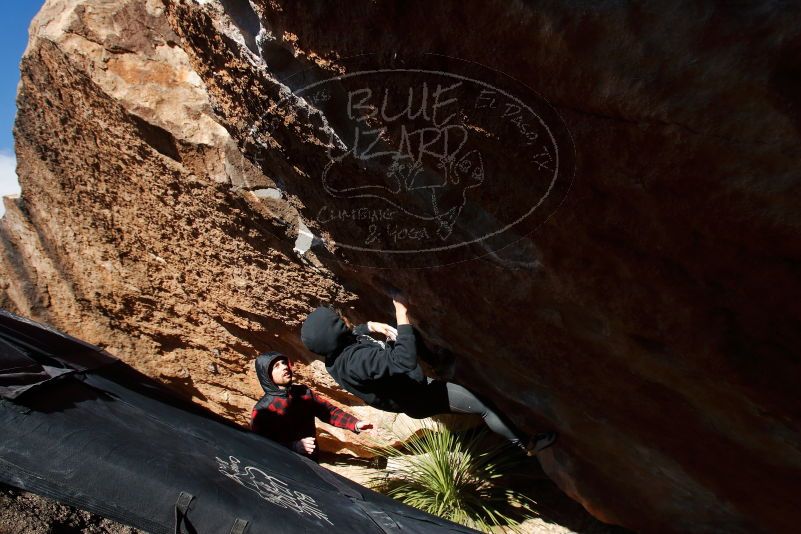 Bouldering in Hueco Tanks on 11/30/2019 with Blue Lizard Climbing and Yoga

Filename: SRM_20191130_1407230.jpg
Aperture: f/8.0
Shutter Speed: 1/320
Body: Canon EOS-1D Mark II
Lens: Canon EF 16-35mm f/2.8 L