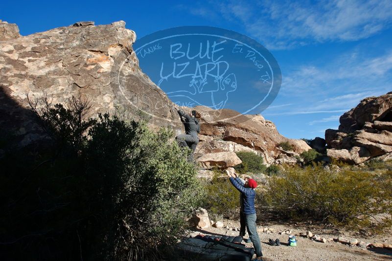 Bouldering in Hueco Tanks on 12/06/2019 with Blue Lizard Climbing and Yoga

Filename: SRM_20191206_1011590.jpg
Aperture: f/5.6
Shutter Speed: 1/400
Body: Canon EOS-1D Mark II
Lens: Canon EF 16-35mm f/2.8 L