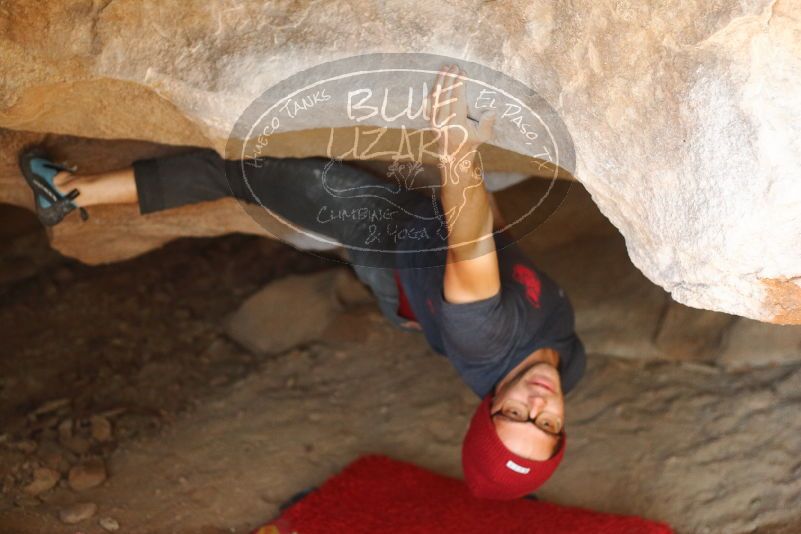 Bouldering in Hueco Tanks on 12/06/2019 with Blue Lizard Climbing and Yoga

Filename: SRM_20191206_1302501.jpg
Aperture: f/2.5
Shutter Speed: 1/250
Body: Canon EOS-1D Mark II
Lens: Canon EF 50mm f/1.8 II