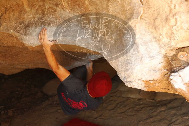 Bouldering in Hueco Tanks on 12/06/2019 with Blue Lizard Climbing and Yoga

Filename: SRM_20191206_1323250.jpg
Aperture: f/3.2
Shutter Speed: 1/250
Body: Canon EOS-1D Mark II
Lens: Canon EF 50mm f/1.8 II