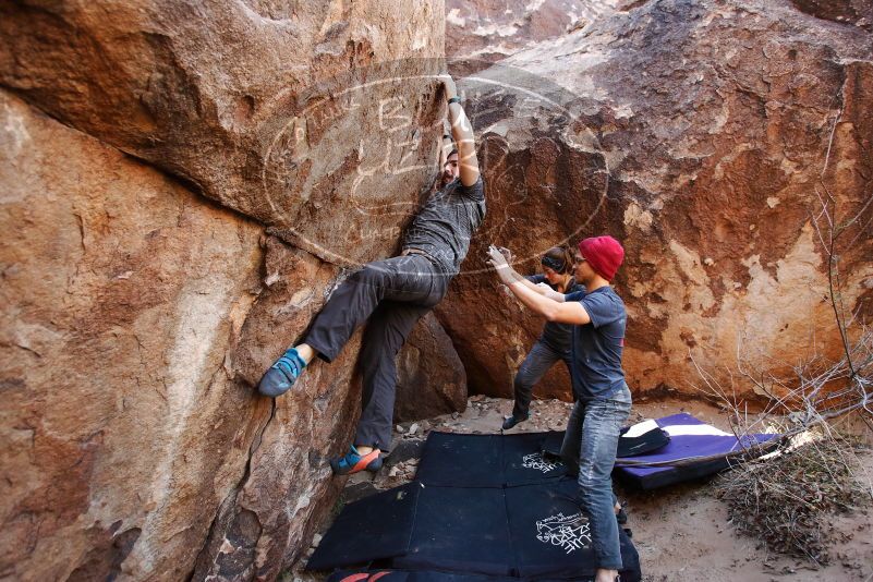 Bouldering in Hueco Tanks on 12/06/2019 with Blue Lizard Climbing and Yoga

Filename: SRM_20191206_1420170.jpg
Aperture: f/3.5
Shutter Speed: 1/250
Body: Canon EOS-1D Mark II
Lens: Canon EF 16-35mm f/2.8 L