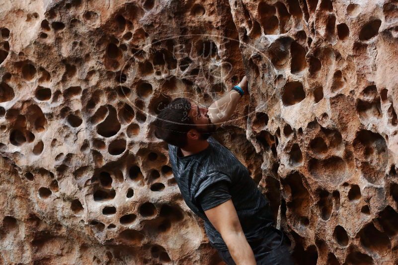 Bouldering in Hueco Tanks on 12/06/2019 with Blue Lizard Climbing and Yoga

Filename: SRM_20191206_1523540.jpg
Aperture: f/3.5
Shutter Speed: 1/250
Body: Canon EOS-1D Mark II
Lens: Canon EF 50mm f/1.8 II