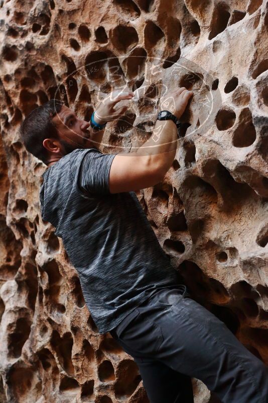 Bouldering in Hueco Tanks on 12/06/2019 with Blue Lizard Climbing and Yoga

Filename: SRM_20191206_1524070.jpg
Aperture: f/3.2
Shutter Speed: 1/250
Body: Canon EOS-1D Mark II
Lens: Canon EF 50mm f/1.8 II