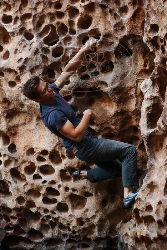 Bouldering in Hueco Tanks on 12/06/2019 with Blue Lizard Climbing and Yoga

Filename: SRM_20191206_1524150.jpg
Aperture: f/3.2
Shutter Speed: 1/250
Body: Canon EOS-1D Mark II
Lens: Canon EF 50mm f/1.8 II