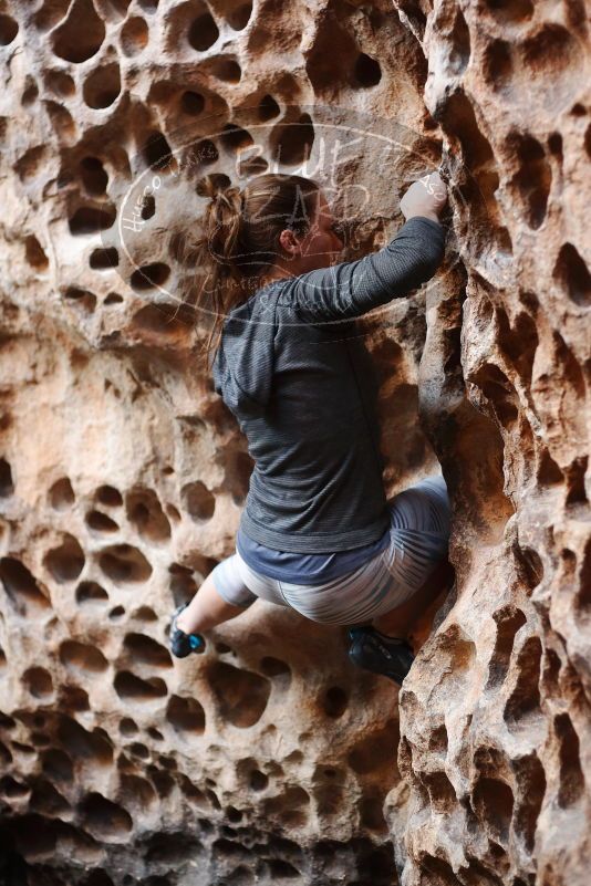 Bouldering in Hueco Tanks on 12/06/2019 with Blue Lizard Climbing and Yoga

Filename: SRM_20191206_1533440.jpg
Aperture: f/2.5
Shutter Speed: 1/160
Body: Canon EOS-1D Mark II
Lens: Canon EF 50mm f/1.8 II