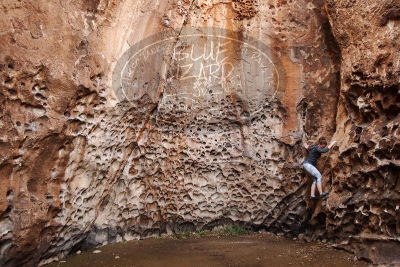 Bouldering in Hueco Tanks on 12/06/2019 with Blue Lizard Climbing and Yoga

Filename: SRM_20191206_1534430.jpg
Aperture: f/3.5
Shutter Speed: 1/125
Body: Canon EOS-1D Mark II
Lens: Canon EF 16-35mm f/2.8 L