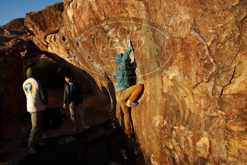 Bouldering in Hueco Tanks on 12/15/2019 with Blue Lizard Climbing and Yoga

Filename: SRM_20191215_1736300.jpg
Aperture: f/8.0
Shutter Speed: 1/250
Body: Canon EOS-1D Mark II
Lens: Canon EF 16-35mm f/2.8 L