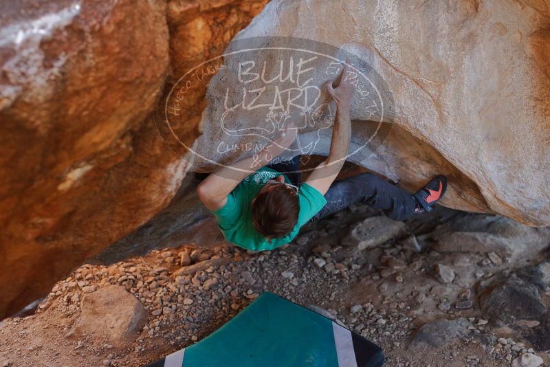 Bouldering in Hueco Tanks on 12/26/2019 with Blue Lizard Climbing and Yoga

Filename: SRM_20191226_1429410.jpg
Aperture: f/3.5
Shutter Speed: 1/250
Body: Canon EOS-1D Mark II
Lens: Canon EF 50mm f/1.8 II