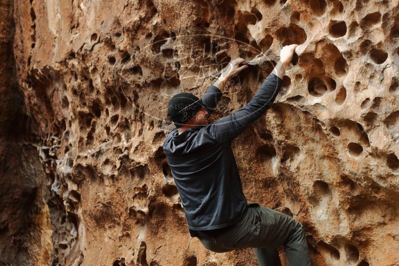 Bouldering in Hueco Tanks on 12/27/2019 with Blue Lizard Climbing and Yoga

Filename: SRM_20191227_1611470.jpg
Aperture: f/3.5
Shutter Speed: 1/125
Body: Canon EOS-1D Mark II
Lens: Canon EF 50mm f/1.8 II