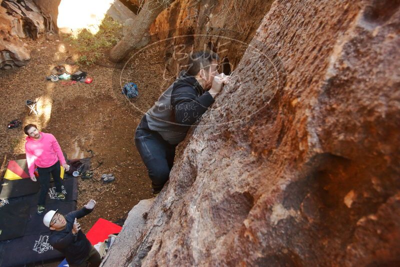 Bouldering in Hueco Tanks on 12/30/2019 with Blue Lizard Climbing and Yoga

Filename: SRM_20191230_1634260.jpg
Aperture: f/4.0
Shutter Speed: 1/200
Body: Canon EOS-1D Mark II
Lens: Canon EF 16-35mm f/2.8 L