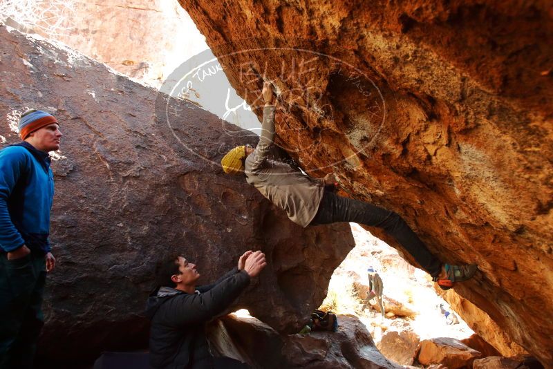 Bouldering in Hueco Tanks on 01/03/2020 with Blue Lizard Climbing and Yoga

Filename: SRM_20200103_1553340.jpg
Aperture: f/4.0
Shutter Speed: 1/250
Body: Canon EOS-1D Mark II
Lens: Canon EF 16-35mm f/2.8 L