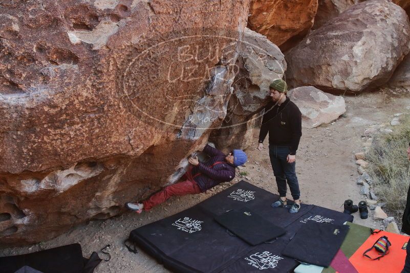 Bouldering in Hueco Tanks on 01/12/2020 with Blue Lizard Climbing and Yoga

Filename: SRM_20200112_1103410.jpg
Aperture: f/5.6
Shutter Speed: 1/250
Body: Canon EOS-1D Mark II
Lens: Canon EF 16-35mm f/2.8 L