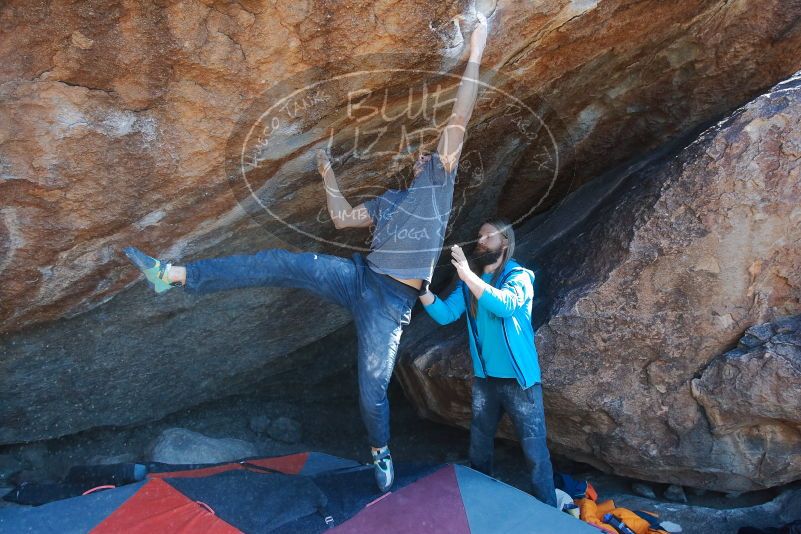 Bouldering in Hueco Tanks on 01/29/2020 with Blue Lizard Climbing and Yoga

Filename: SRM_20200129_1456270.jpg
Aperture: f/5.0
Shutter Speed: 1/320
Body: Canon EOS-1D Mark II
Lens: Canon EF 16-35mm f/2.8 L