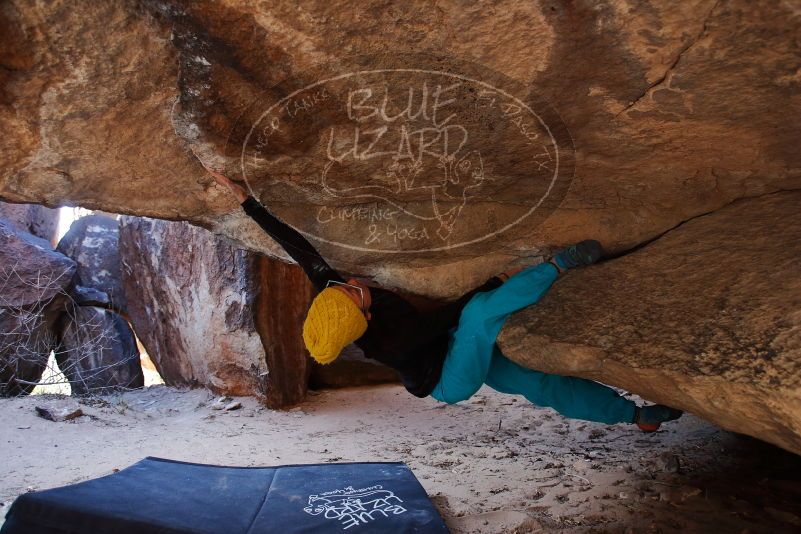 Bouldering in Hueco Tanks on 01/06/2020 with Blue Lizard Climbing and Yoga

Filename: SRM_20200106_1257320.jpg
Aperture: f/4.0
Shutter Speed: 1/250
Body: Canon EOS-1D Mark II
Lens: Canon EF 16-35mm f/2.8 L