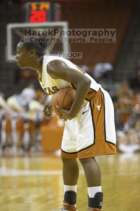 The lady longhorns defeated the Oral Roberts University's (ORU) Golden Eagles 79-40 Saturday night.

Filename: SRM_20061125_1348141.jpg
Aperture: f/2.8
Shutter Speed: 1/400
Body: Canon EOS-1D Mark II
Lens: Canon EF 80-200mm f/2.8 L