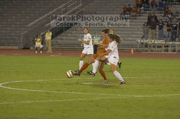 The lady longhorns beat Texas A&M 1-0 in soccer Friday night.

Filename: SRM_20061027_2019125.jpg
Aperture: f/4.0
Shutter Speed: 1/800
Body: Canon EOS 20D
Lens: Canon EF 80-200mm f/2.8 L