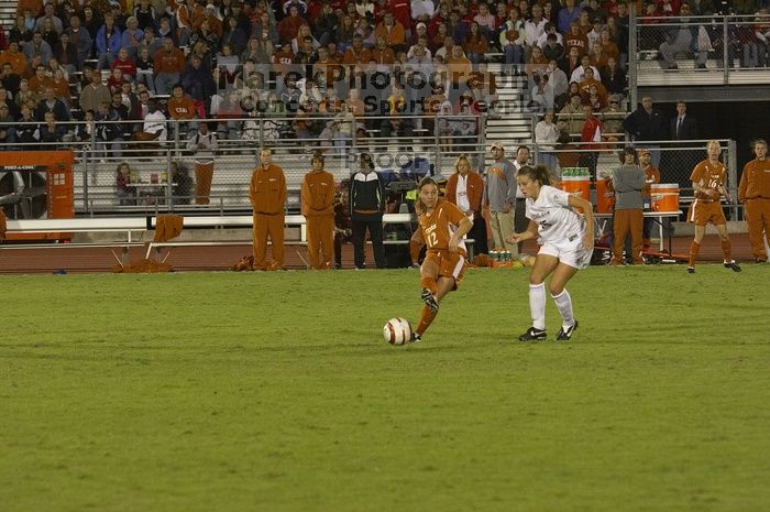 Priscilla Fite, #12.  The lady longhorns beat Texas A&M 1-0 in soccer Friday night.

Filename: SRM_20061027_2027168.jpg
Aperture: f/4.0
Shutter Speed: 1/800
Body: Canon EOS 20D
Lens: Canon EF 80-200mm f/2.8 L