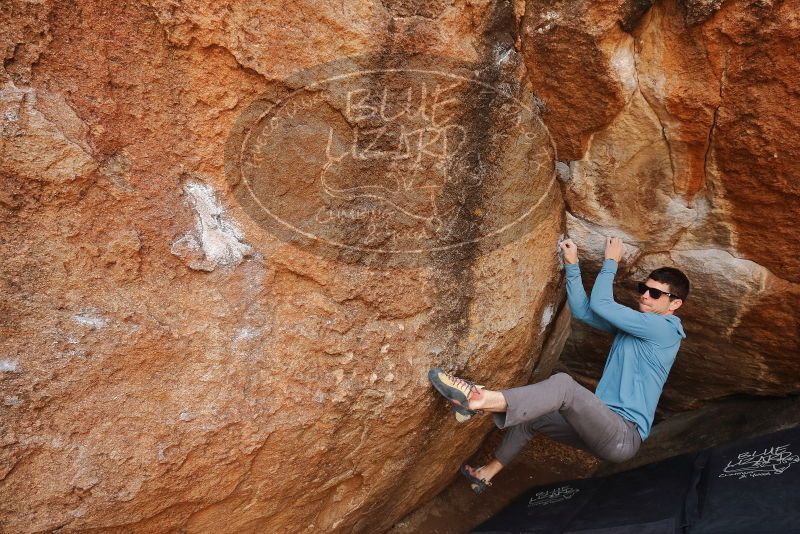 Bouldering in Hueco Tanks on 02/28/2020 with Blue Lizard Climbing and Yoga

Filename: SRM_20200228_1245470.jpg
Aperture: f/8.0
Shutter Speed: 1/250
Body: Canon EOS-1D Mark II
Lens: Canon EF 16-35mm f/2.8 L