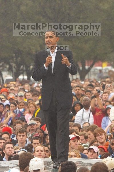 Obama speaking to a crowd of over 20,000 supporters at The Barack Obama "Kick-Ass" Rally--the Obama for president, 2008, rally, held in Austin, Friday, February 23, 2007.

Filename: SRM_20070223_1526401.jpg
Aperture: f/6.3
Shutter Speed: 1/320
Body: Canon EOS 20D
Lens: Canon EF 80-200mm f/2.8 L