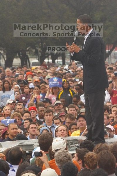 Obama speaking to a crowd of over 20,000 supporters at The Barack Obama "Kick-Ass" Rally--the Obama for president, 2008, rally, held in Austin, Friday, February 23, 2007.

Filename: SRM_20070223_1528149.jpg
Aperture: f/7.1
Shutter Speed: 1/320
Body: Canon EOS 20D
Lens: Canon EF 80-200mm f/2.8 L