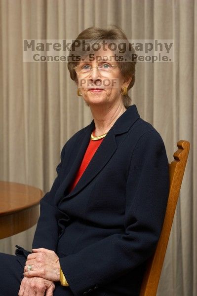 Portraits of UT Vice President of Employee and Campus Services Patricia L Clubb.

Filename: SRM_20070301_1405066.jpg
Aperture: f/4.5
Shutter Speed: 1/250
Body: Canon EOS 20D
Lens: Canon EF 50mm f/1.8 II