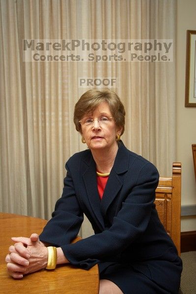 Portraits of UT Vice President of Employee and Campus Services Patricia L Clubb.

Filename: SRM_20070301_1405561.jpg
Aperture: f/4.5
Shutter Speed: 1/250
Body: Canon EOS-1D Mark II
Lens: Sigma 15-30mm f/3.5-4.5 EX Aspherical DG DF