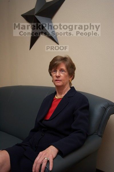 Portraits of UT Vice President of Employee and Campus Services Patricia L Clubb.

Filename: SRM_20070301_1408425.jpg
Aperture: f/4.5
Shutter Speed: 1/250
Body: Canon EOS-1D Mark II
Lens: Sigma 15-30mm f/3.5-4.5 EX Aspherical DG DF