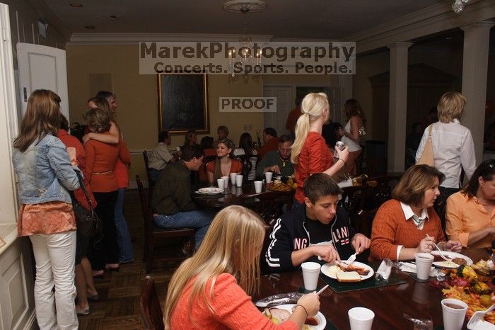 Kappa Kappa Gamma (KKG) hosted a parents' weekend barbecue before the UT vs Nebraska football game on Saturday, October 27, 2007 at their sorority house.

Filename: SRM_20071027_1219009.jpg
Aperture: f/8.0
Shutter Speed: 1/200
Body: Canon EOS 20D
Lens: Canon EF-S 18-55mm f/3.5-5.6