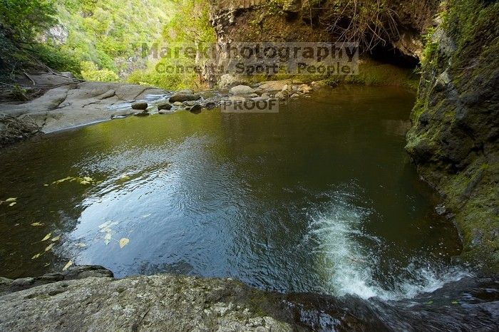 

Filename: SRM_20071219_1650466.jpg
Aperture: f/8.0
Shutter Speed: 1/40
Body: Canon EOS-1D Mark II
Lens: Sigma 15-30mm f/3.5-4.5 EX Aspherical DG DF