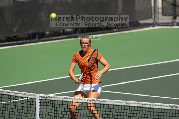 Third doubles UT sophomore Stephanie Davison and UT freshman Caroline Larsson defeated CSUS junior Joyce Martinez Gutierrez and CSUS freshman Melissa Valenzuela 8-6.  The University of Texas defeated Sacramento State on Saturday, March 22, 2008.

Filename: SRM_20080322_1122200.jpg
Aperture: f/4.0
Shutter Speed: 1/4000
Body: Canon EOS-1D Mark II
Lens: Canon EF 300mm f/2.8 L IS