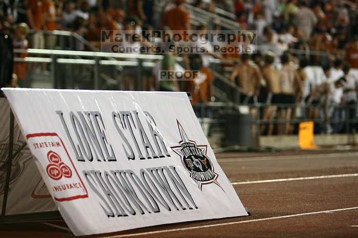 The University of Texas women's soccer team tied 0-0 against the Texas A&M Aggies Friday night, September 27, 2008.

Filename: SRM_20080926_1953405.jpg
Aperture: f/2.8
Shutter Speed: 1/500
Body: Canon EOS 20D
Lens: Canon EF 80-200mm f/2.8 L