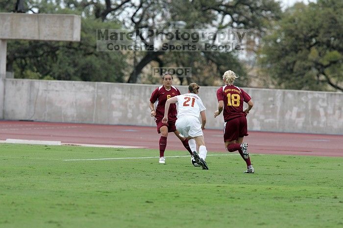 UT junior Emily Anderson (#21, Forward).  The University of Texas women's soccer team won 2-1 against the Iowa State Cyclones Sunday afternoon, October 5, 2008.

Filename: SRM_20081005_12122068.jpg
Aperture: f/5.6
Shutter Speed: 1/1250
Body: Canon EOS-1D Mark II
Lens: Canon EF 300mm f/2.8 L IS