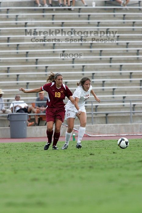 UT junior Stephanie Gibson (#22, Defense and Forward).  The University of Texas women's soccer team won 2-1 against the Iowa State Cyclones Sunday afternoon, October 5, 2008.

Filename: SRM_20081005_12394281.jpg
Aperture: f/5.6
Shutter Speed: 1/1000
Body: Canon EOS-1D Mark II
Lens: Canon EF 300mm f/2.8 L IS