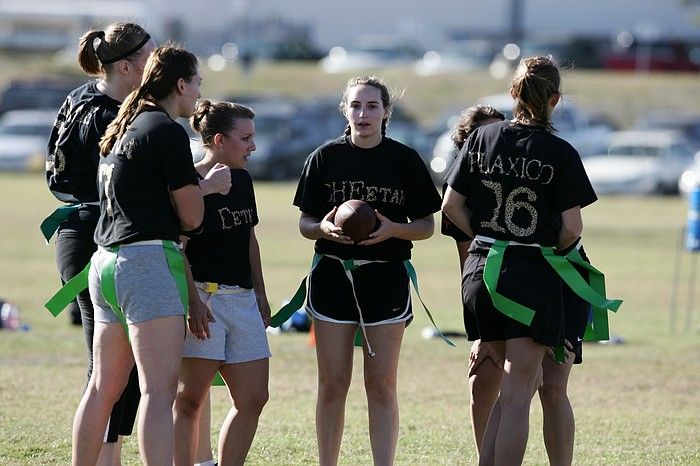 The Cheetahs (chemical engineering team) lost in the Fall 2008 UT flag football intramural championship game on November 9, 2008.

Filename: SRM_20081109_15522214.jpg
Aperture: f/4.0
Shutter Speed: 1/2000
Body: Canon EOS-1D Mark II
Lens: Canon EF 300mm f/2.8 L IS