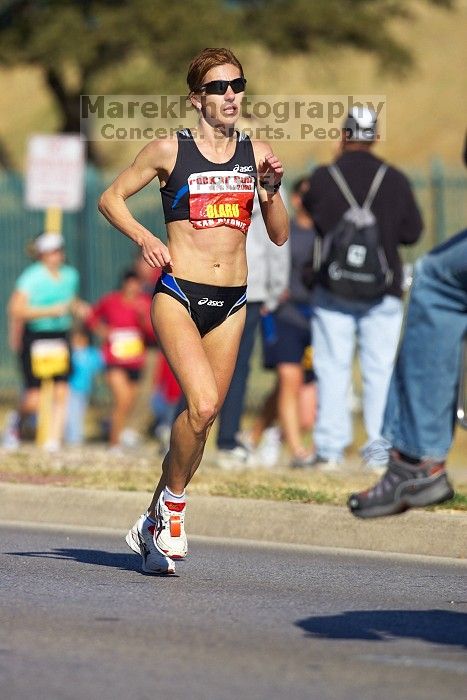 The first annual San Antonio Rock and Roll Marathon, Sunday, November 16, 2008.

Filename: SRM_20081116_10034621.jpg
Aperture: f/4.0
Shutter Speed: 1/2500
Body: Canon EOS-1D Mark II
Lens: Canon EF 300mm f/2.8 L IS