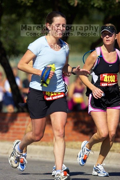 Beth Marek, bib #4236, completed the course in 3:38:21, a Boston Marathon qualifying time.  The first annual San Antonio Rock and Roll Marathon, Sunday, November 16, 2008.

Filename: SRM_20081116_11153458.jpg
Aperture: f/4.0
Shutter Speed: 1/3200
Body: Canon EOS-1D Mark II
Lens: Canon EF 300mm f/2.8 L IS