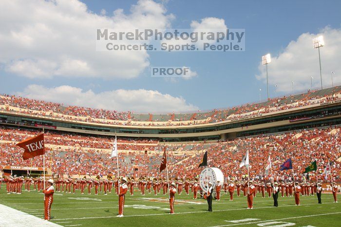 The University of Texas football team defeated the Arkansas Razorbacks with a score of 52-10 in Austin, TX on Saturday, September 27, 2008.

Filename: SRM_20080927_14251252.jpg
Aperture: f/8.0
Shutter Speed: 1/1600
Body: Canon EOS DIGITAL REBEL
Lens: Canon EF 16-35mm f/2.8 L