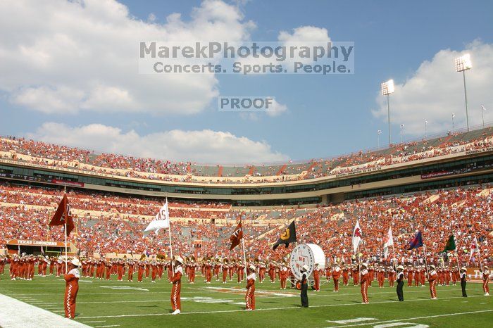 The University of Texas football team defeated the Arkansas Razorbacks with a score of 52-10 in Austin, TX on Saturday, September 27, 2008.

Filename: SRM_20080927_14251853.jpg
Aperture: f/8.0
Shutter Speed: 1/1600
Body: Canon EOS DIGITAL REBEL
Lens: Canon EF 16-35mm f/2.8 L