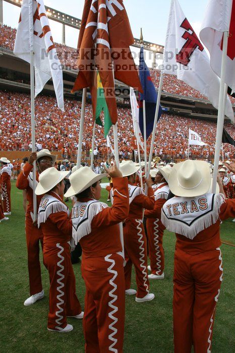 The University of Texas football team defeated the Arkansas Razorbacks with a score of 52-10 in Austin, TX on Saturday, September 27, 2008.

Filename: SRM_20080927_14325670.jpg
Aperture: f/8.0
Shutter Speed: 1/400
Body: Canon EOS DIGITAL REBEL
Lens: Canon EF 16-35mm f/2.8 L