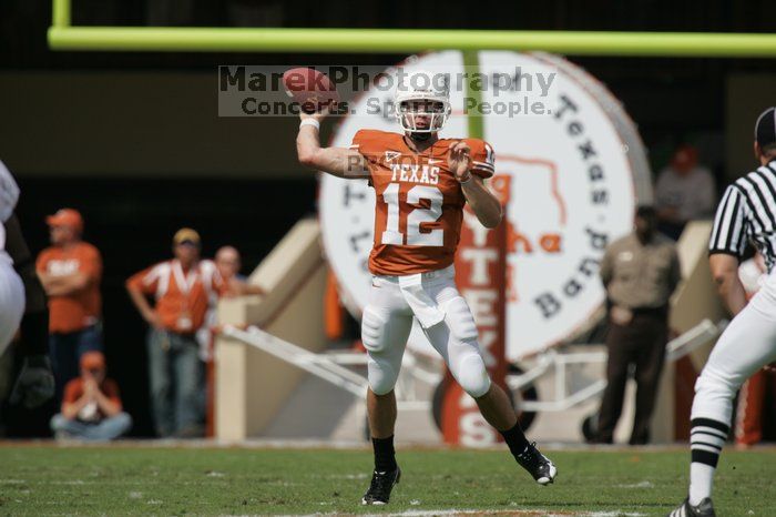 The University of Texas football team defeated the Arkansas Razorbacks with a score of 52-10 in Austin, TX on Saturday, September 27, 2008.

Filename: SRM_20080927_15110498.jpg
Aperture: f/5.6
Shutter Speed: 1/2500
Body: Canon EOS-1D Mark II
Lens: Canon EF 300mm f/2.8 L IS