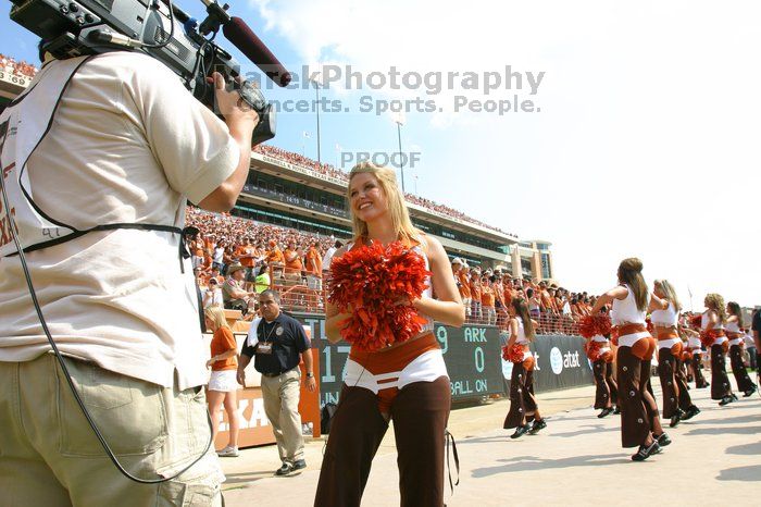 The University of Texas football team defeated the Arkansas Razorbacks with a score of 52-10 in Austin, TX on Saturday, September 27, 2008.

Filename: SRM_20080927_15174679.jpg
Aperture: f/6.3
Shutter Speed: 1/1000
Body: Canon EOS DIGITAL REBEL
Lens: Canon EF 16-35mm f/2.8 L